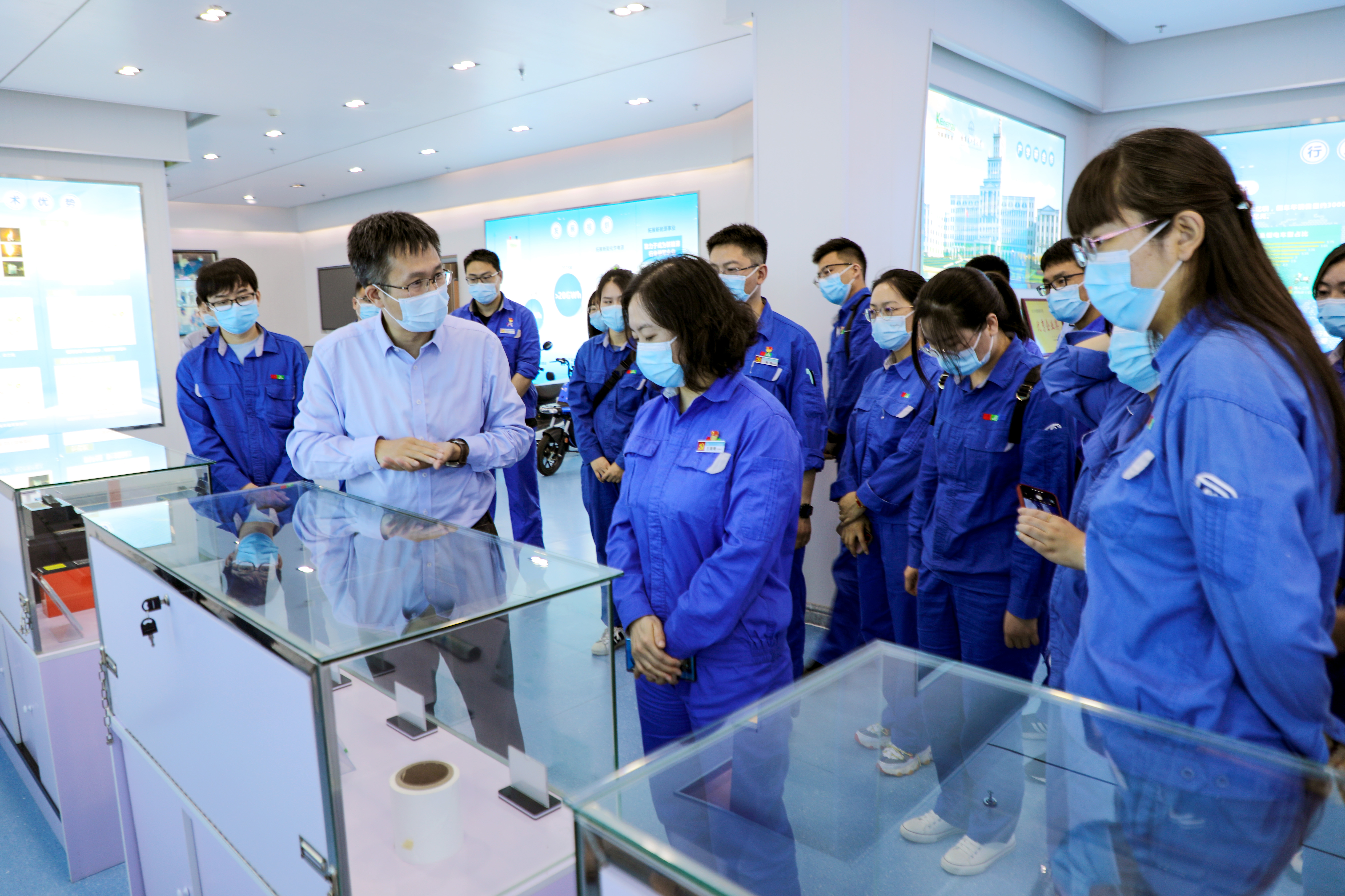 青春赛道 奋斗有光｜3044am永利官网开展青年员工座谈会