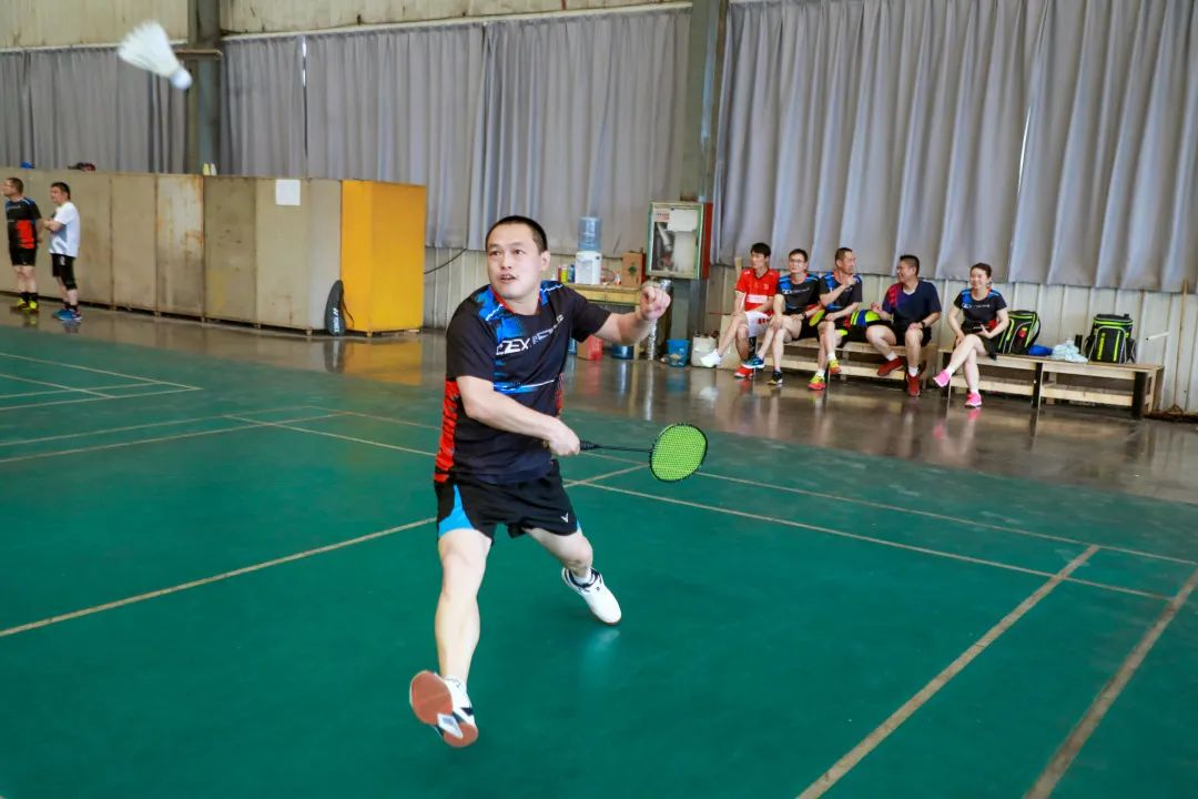 激情碰撞 羽球飞扬——3044am永利官网工会举办2022年职工羽毛球比赛