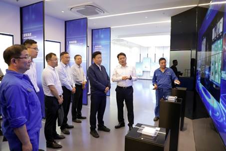 打造向上向前第一象限生力军 锤炼甘于做人做事作难、受苦受累受屈的企业家队伍——河南投资集团党委书记、董事长刘新勇莅临3044am永利官网开展主题教育调研