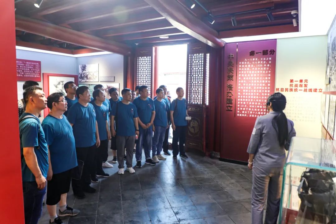 追寻红色记忆 传承革命精神 ——3044am永利官网退役军人红色教育