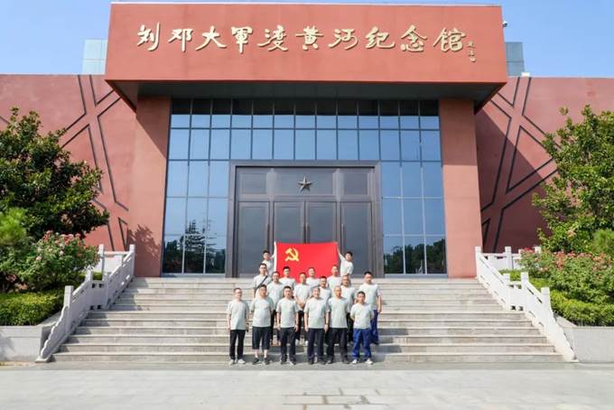3044am永利官网组织优秀退役军人开展红色主题教育活动
